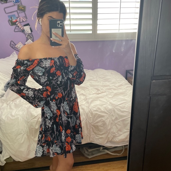 Urban Outfitters Floral Dress - Picture 2 of 4